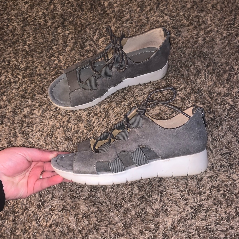 Adrienne Vittadini Grey Suede Peggie Sandals 5.5